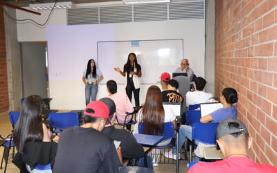 Visita de psicólogas de la Secretaría de Salud del municipio, en Unisabaneta para charla sobre Depresión y Ansiedad