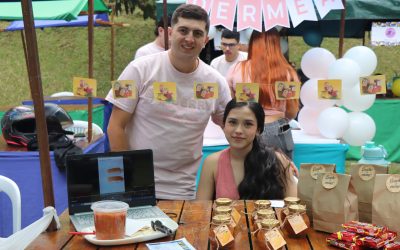 La creatividad de nuestros estudiantes brilló: veinte emprendimientos que conquistaron la Feria en Unisabaneta
