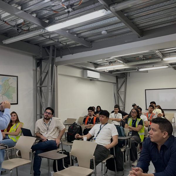 Charla Flying (5)